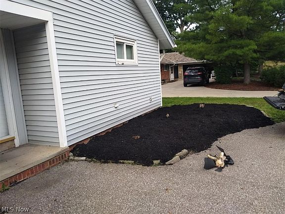 5th image of 23551 S Woodland Rd