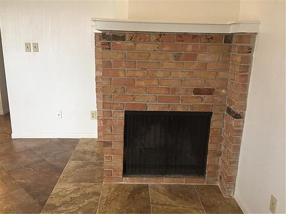2nd image of 421 W San Antonio St APT C5