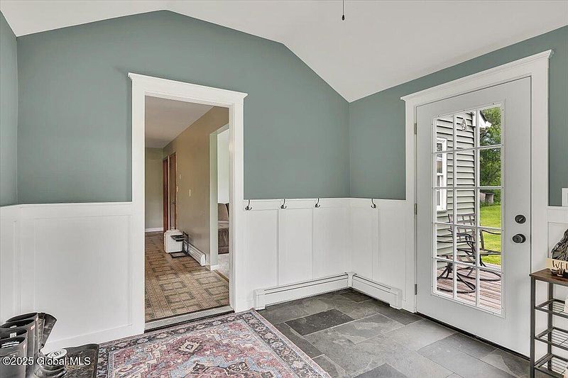3rd image of 16 Newcombs Lane