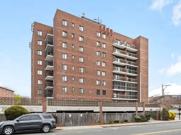 47 Mystic St APT 1F, Arlington, MA 02474