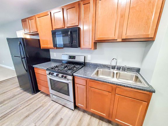 4th image of 310-12 W 3rd St #312-A