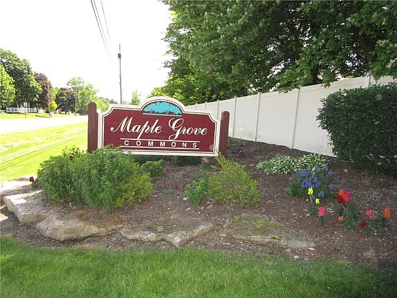 4th image of 10 Golfwood Dr #10