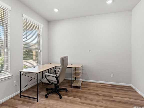 4th image of 2403 Carino Meadow