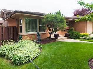 411 Lynn Ct, Des Plaines, IL