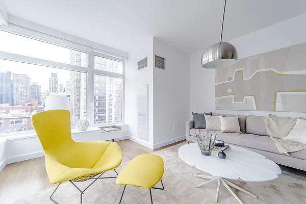 Sold by Compass | media 21