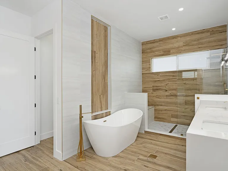 711 Tropical Dr — Photo 34