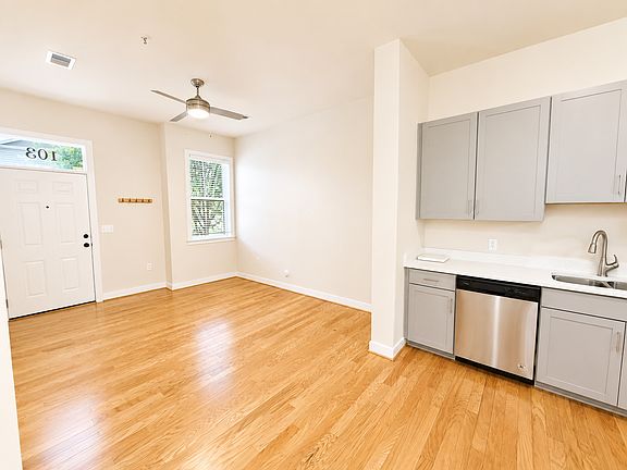 5th image of 2910 Q St #103