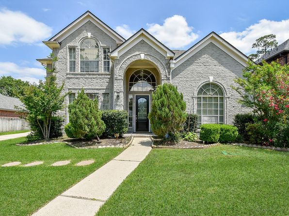 24018 Rain Creek Dr, Tomball, TX 77375