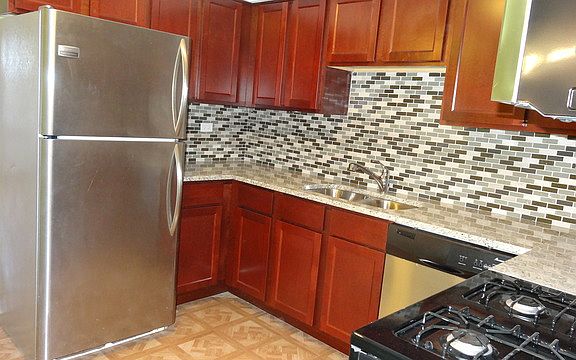 5th image of 35 King Arthur Ct APT 18
