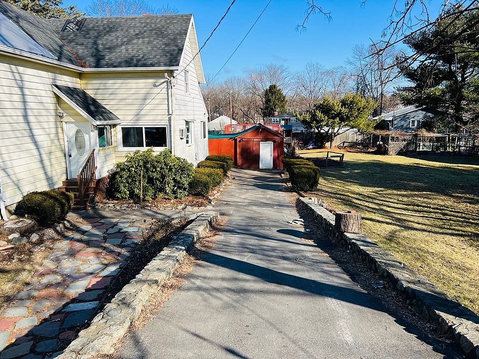 251 Essex St Saugus, MA, 01906 - Apartments for Rent | Zillow