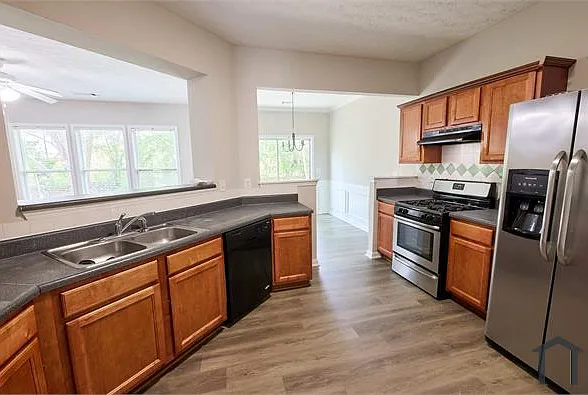 4515 Windale Dr — Photo 5