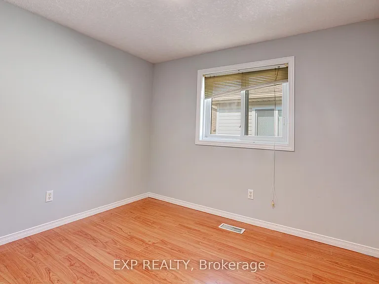 163 Daimler Dr — Photo 39