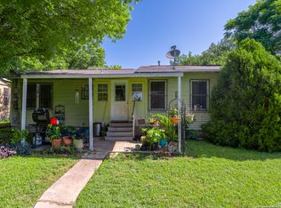 2 Cromwell Dr, San Antonio, TX 78201