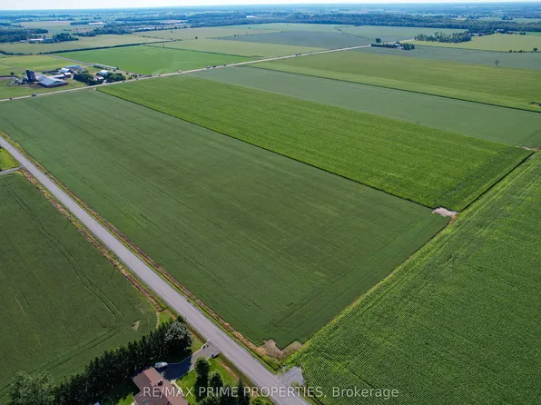 1458 Wall Rd, Ottawa, ON K4B 0E7