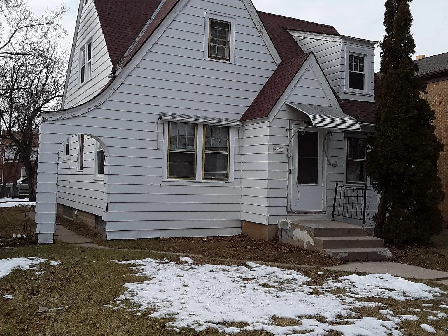3 bed, 1334 sqft, $1,700 — Photo 1