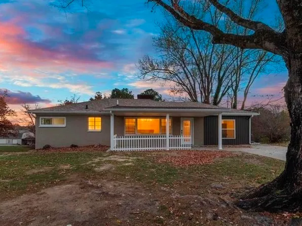 137 New Hampshire Dr, Ashland, KY 41101