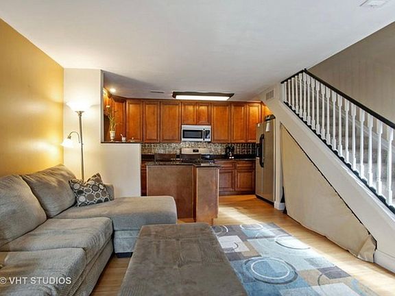 2nd image of 1271 Wyndham Ln #115
