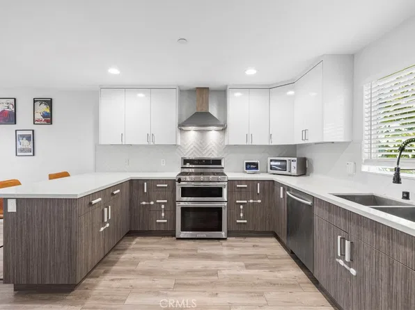 16557 Vine Ter, Van Nuys, CA 91406