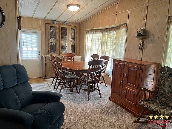 3rd image of 1472 Gladiola Dr