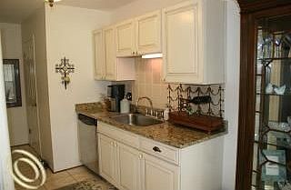 3rd image of 22379 Peachtree #1