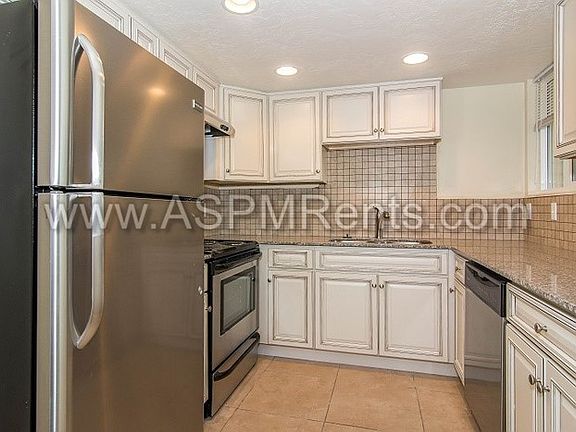 2nd image of 291 E Hill Ave APT 2