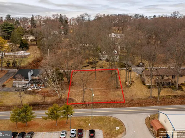 Taylor Ave, Huntingdon, PA 16652