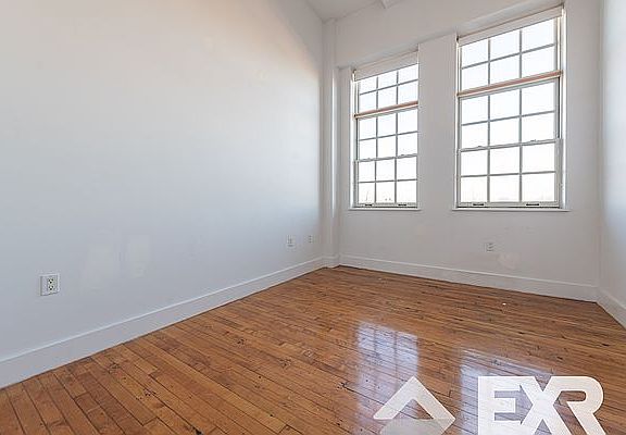 5th image of 180 Bainbridge St APT 408