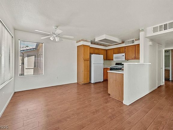 5th image of 3425 E Russell Rd Unit 224