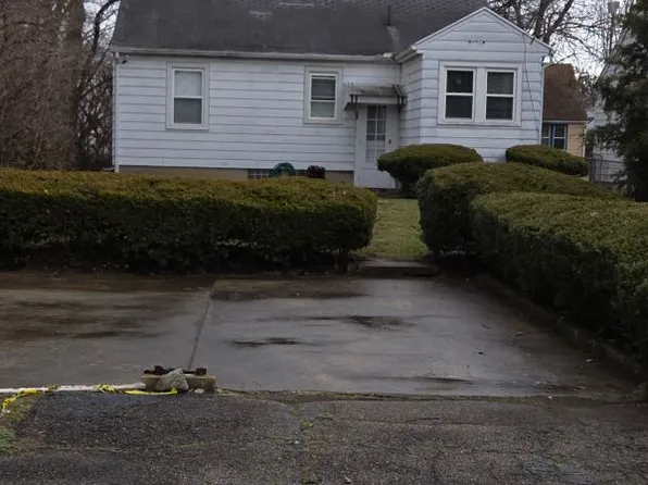 19 Stafford Ave, Dayton, OH 45405