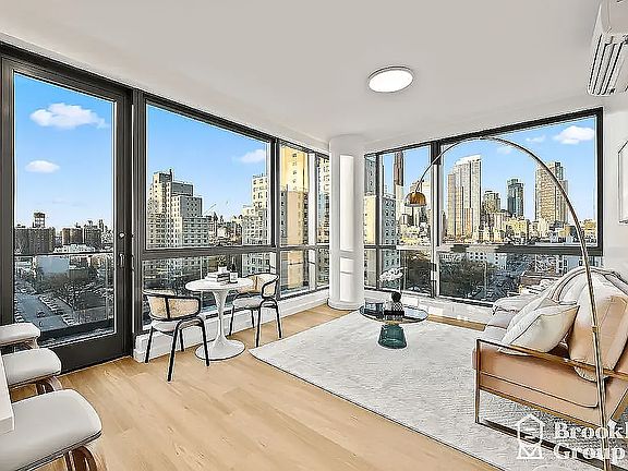 4th image of 557 Baltic St #507