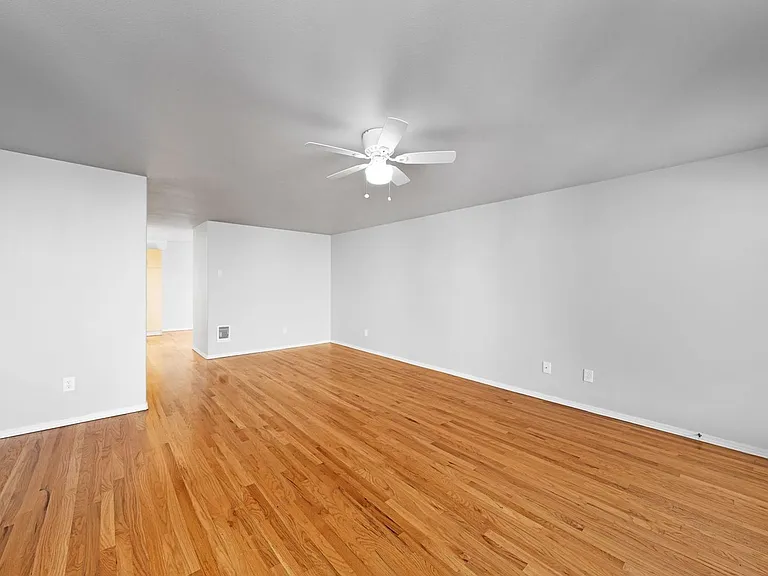 13515 SE Holgate Blvd — Photo 33