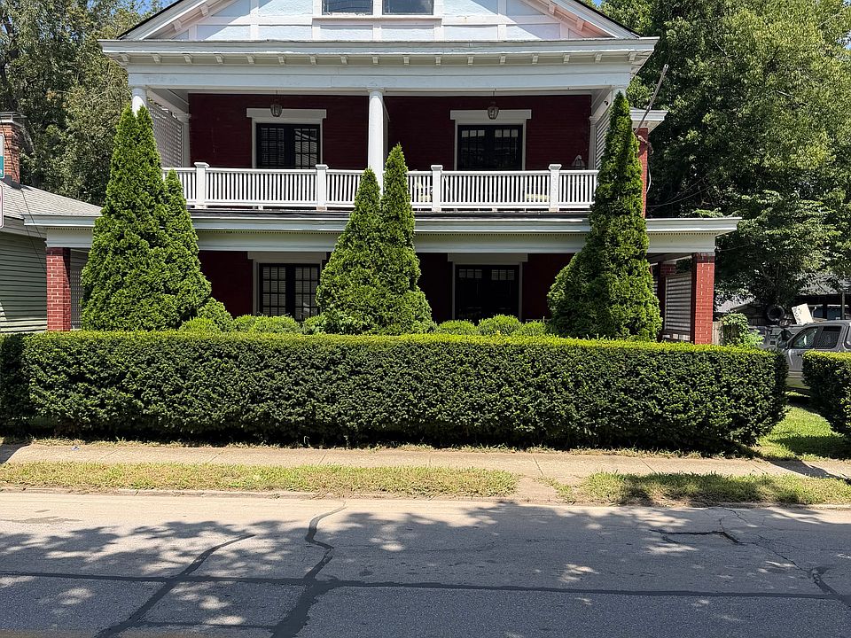 1st image of 409 W Sixth St