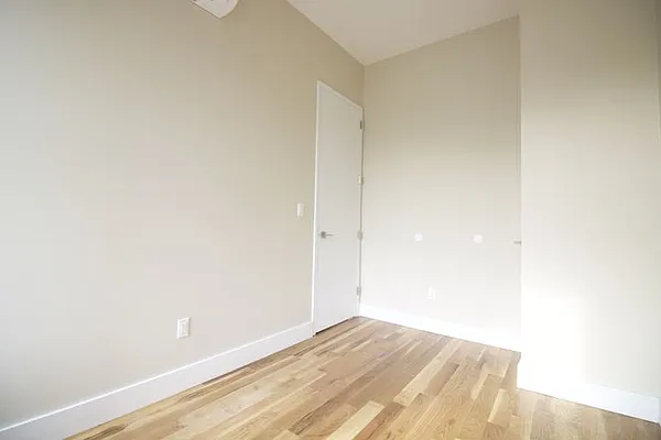 Rented by Nooklyn NYC LLC | media 46