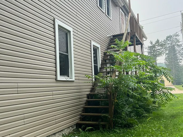 710 N Main St — Photo 3