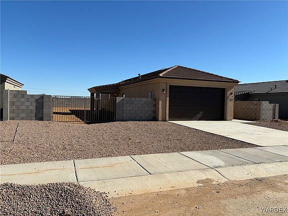 2nd image of 3331 E Farm Crest