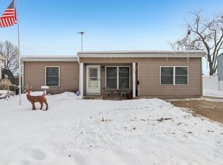 327 Hickory Ave, Romeoville, IL 60446