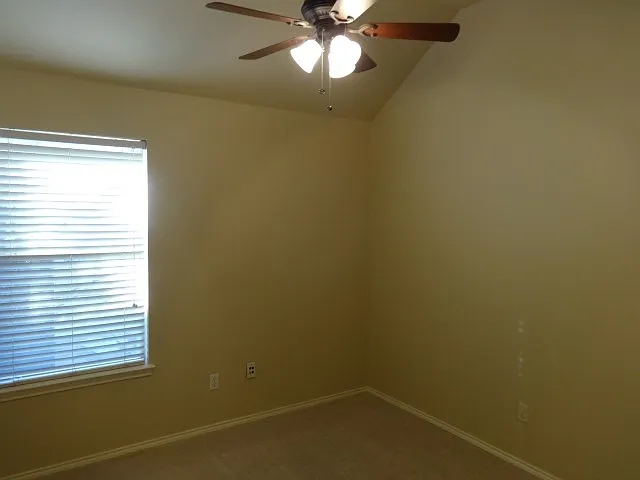 5433 Crystal Ct — Photo 10