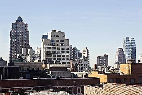 Rented by Sumitomo Real Estate Sales | media 6