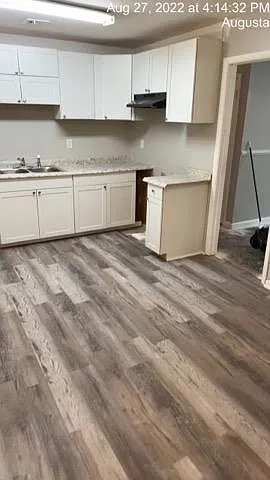 1619 Apple Valley Dr — Photo 2