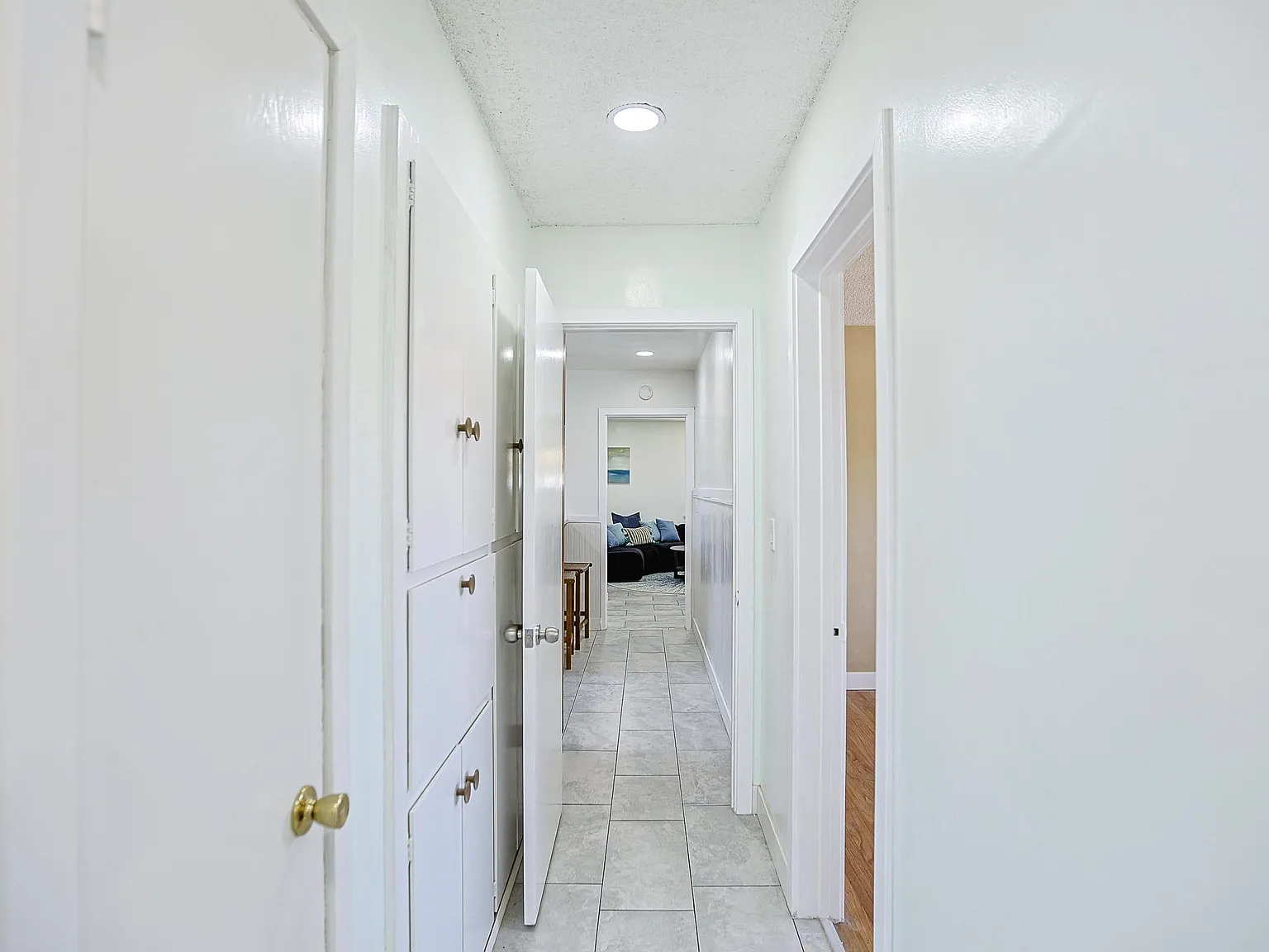 3 bed, 1349 sqft, $4,600 — Photo 1