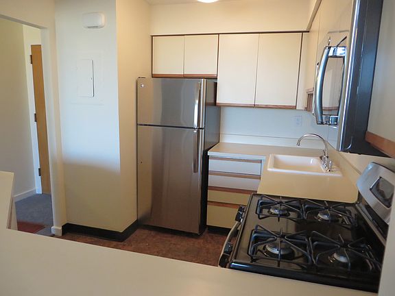 4th image of 14 Nosband Ave APT 2D
