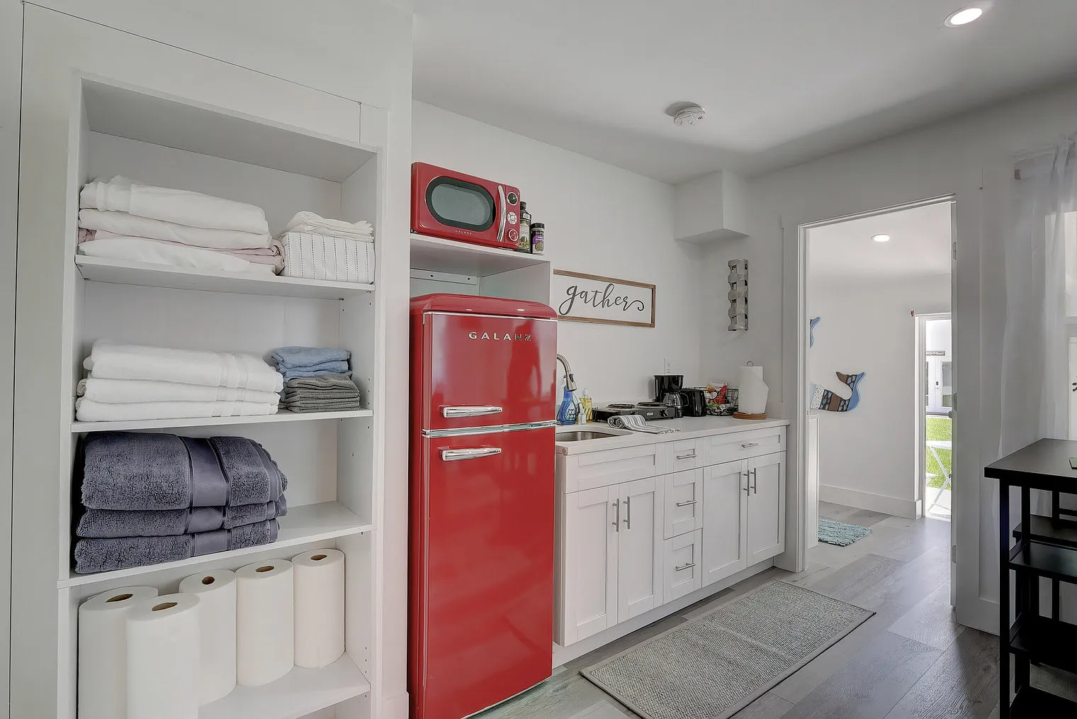 Studio, 1.0 bath, 290 sqft, $3,742 — Photo 3