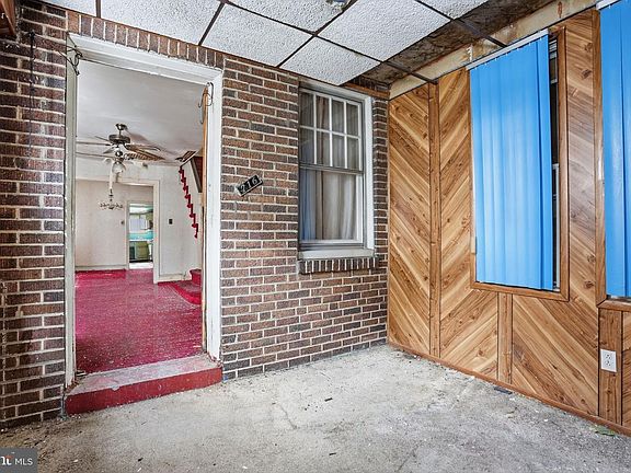 2nd image of 716 E Rittenhouse St