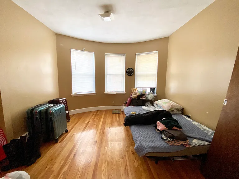 9 Shepherd Ave #2 — Photo 5