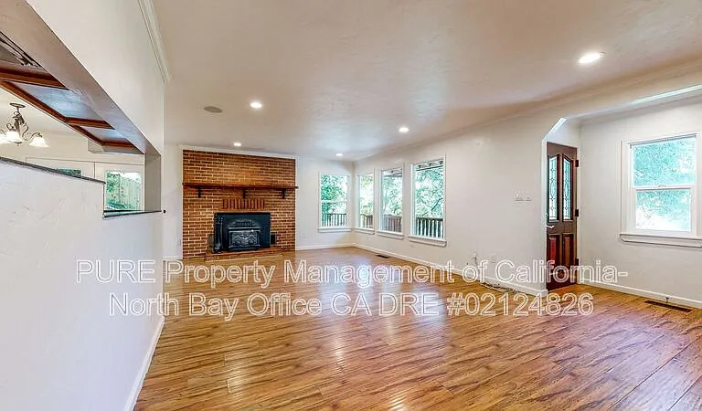 1580 Madrone Dr — Photo 8