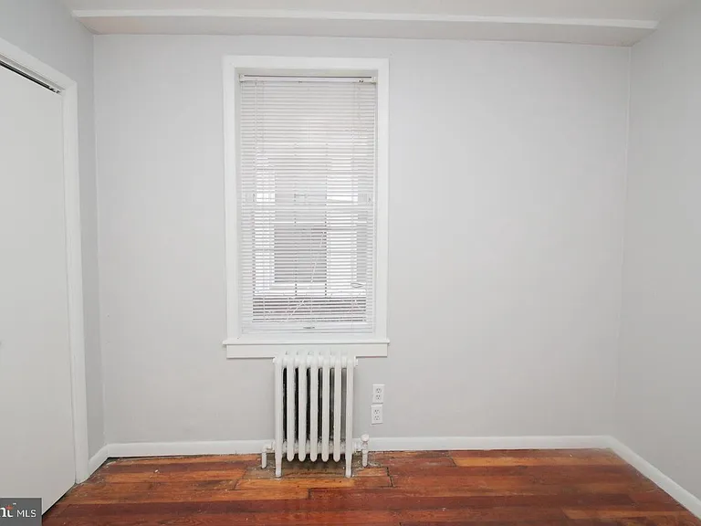 1819 Bainbridge St #1 — Photo 9