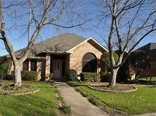217 Santa Fe Trl, Waxahachie, TX 75165