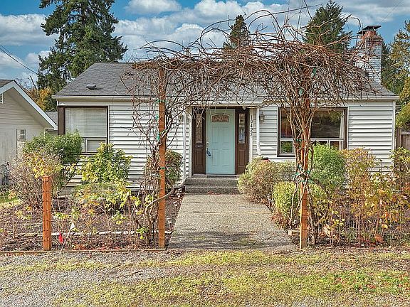 4th image of 10425 20th Ave NE