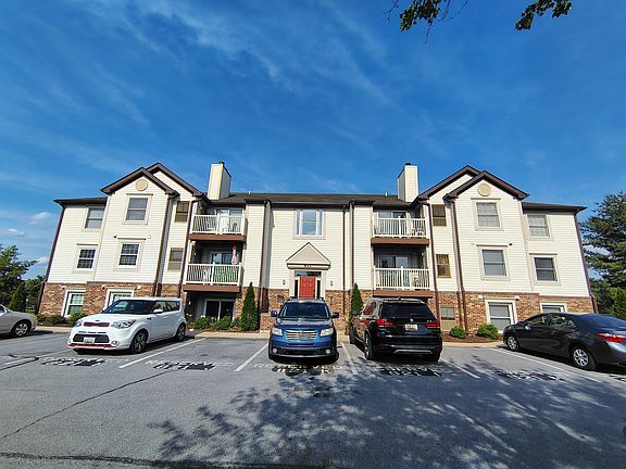 2nd image of 821 Stratford Way