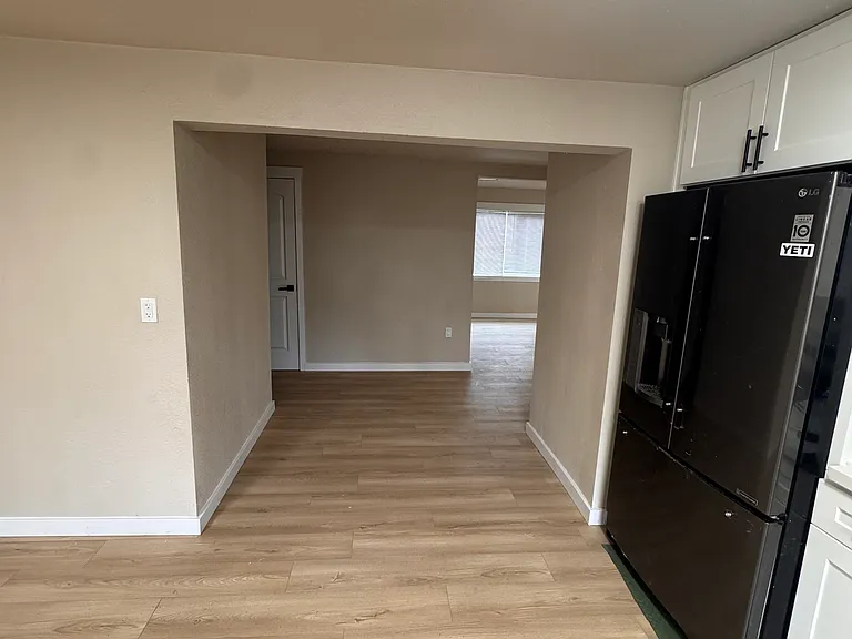 1202 Rhobina St — Photo 14